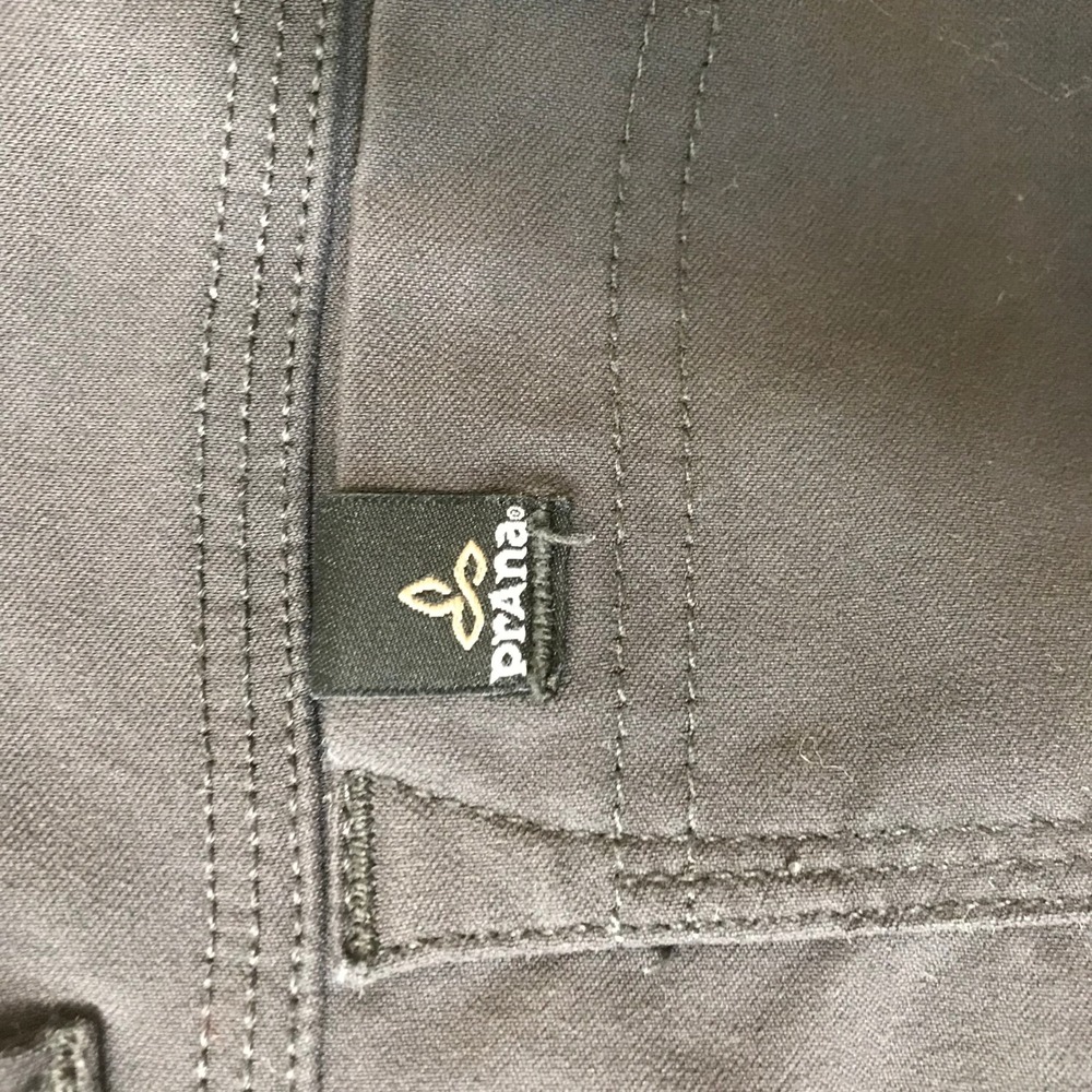 Prana Zion Mens Black Hiking Cargo Pants Built-in Belt Snap Hems Lrgx30L - Picture 10 of 10